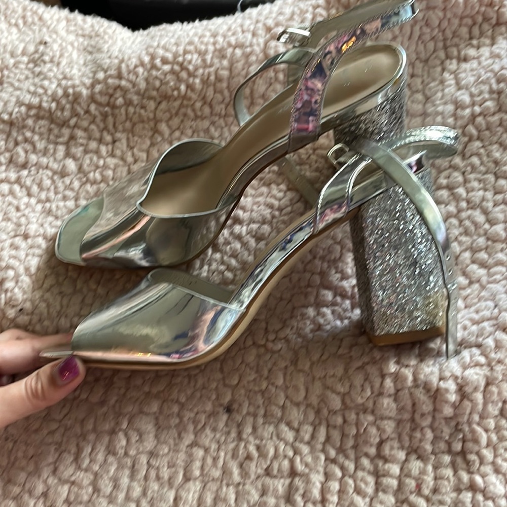 New Look Size 11 Silver Sparkle Chunky Heels 👠, please see measurements